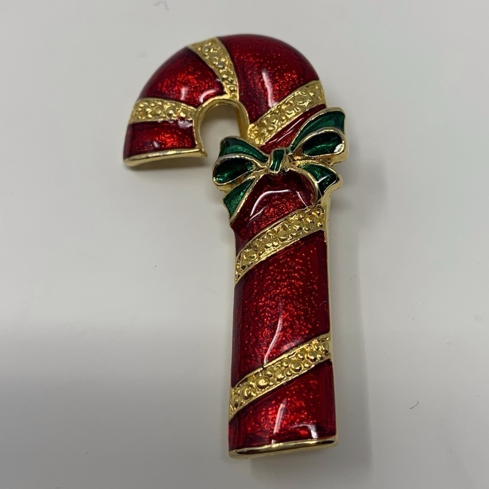 Small Festive Red and White Candy Cane Brooch Pin
